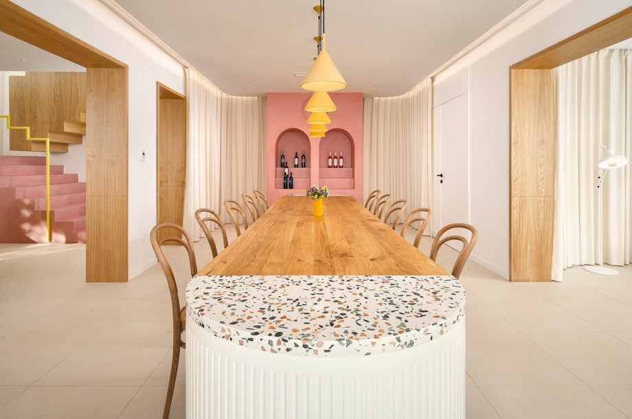 Enjoy meals at the dining table