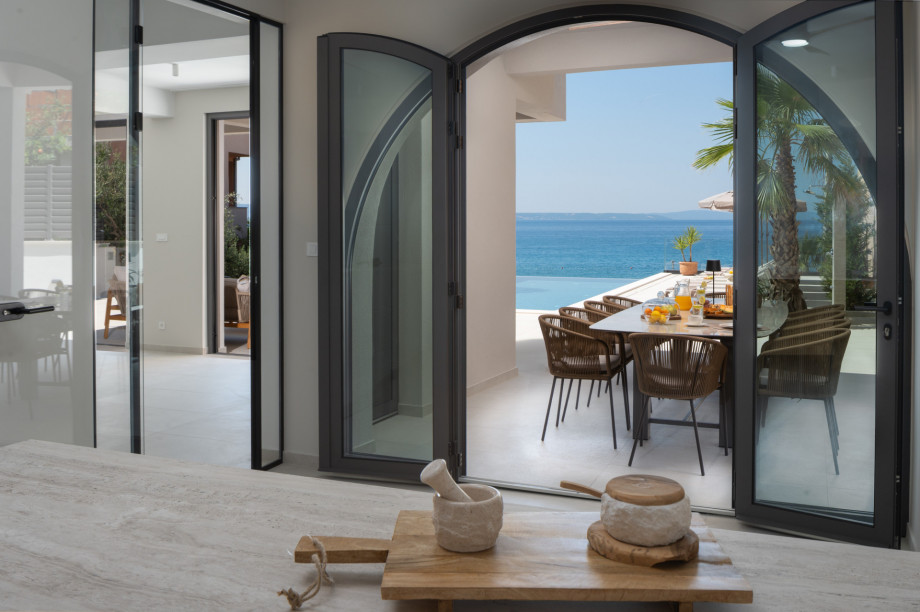 Ideal for alfresco meals while soaking in the stunning views