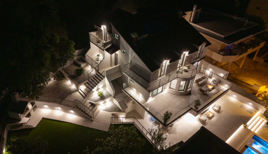 For your convenience, the property features secure private parking for five cars and video surveillance for your peace of mind.