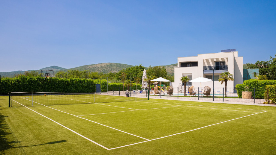 Exclusive 5- star villa Marijeta with Tennis court