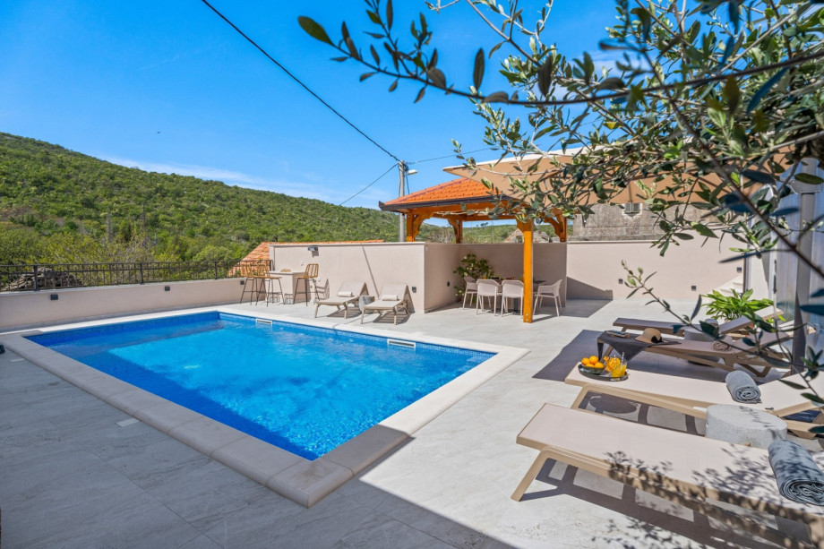 A traditional Croatian stone house with a modern approach