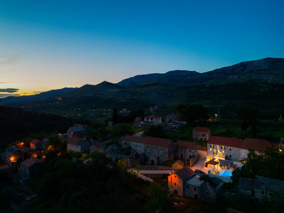 Villa Perina is located in Tugare village and surrounded by beautiful nature and with many hiking trails