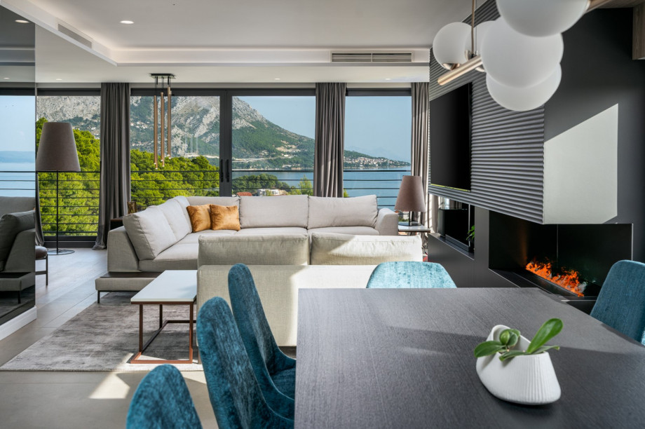 Living area and kitchen are very bright and very pleasant.