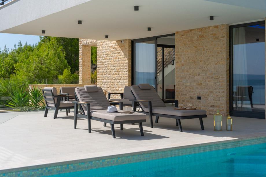 You will not miss ideas for indeed spectacular days in Villa Nitia