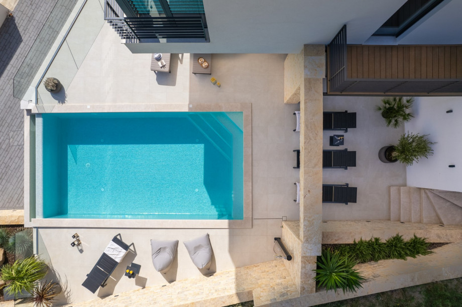 The whole area, the same as Villa Nitia offers a lot of possibilities to make your holidays more interesting