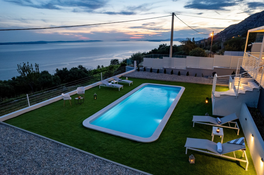 The sunrise and sunset views from the whole property are breathtaking.