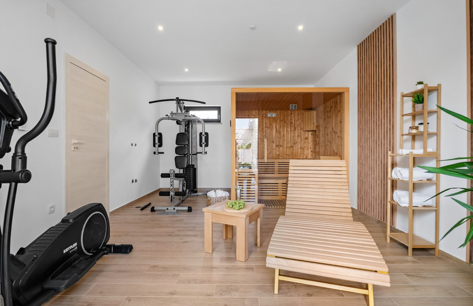 For complete relaxation, at your disposal, you have also a Finnish sauna