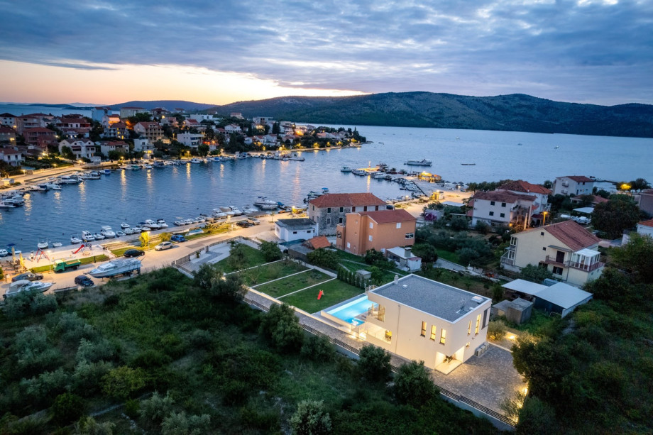 Villa is offering a nice and cozy feeling for your romantic or family relaxation