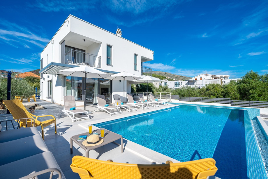 Lounge area for complete relaxation by the pool