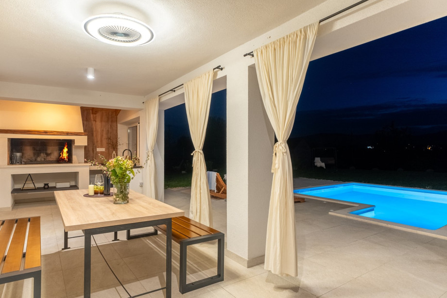 It is equipped with all the necessary facilities that a modern guest needs for a very pleasant stay