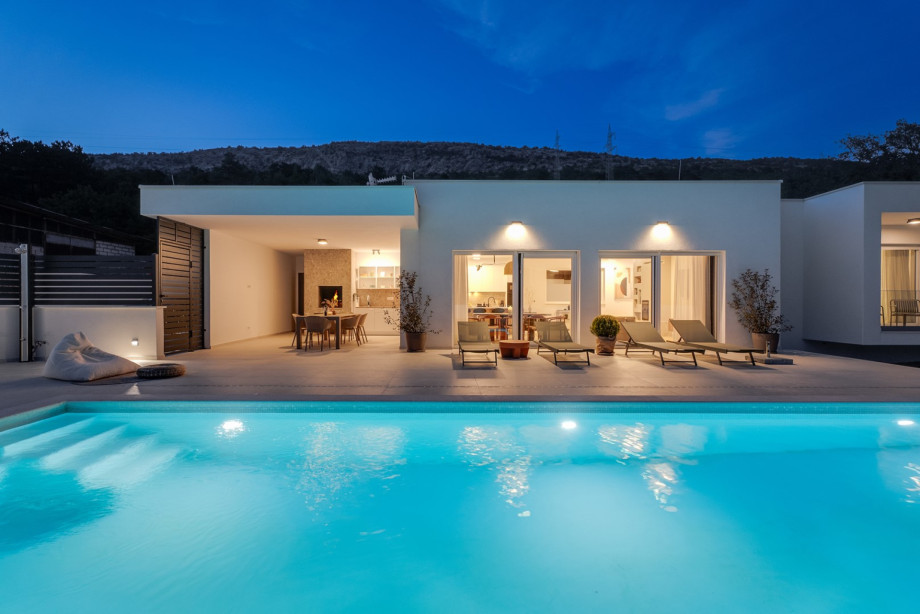 Come to villa Tenera and spoil yourself during a well-deserved vacation at this amazing location