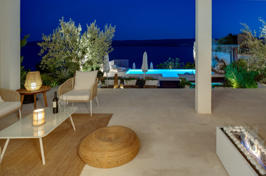 Relax and enjoy a glass of wine on hot summer evenings