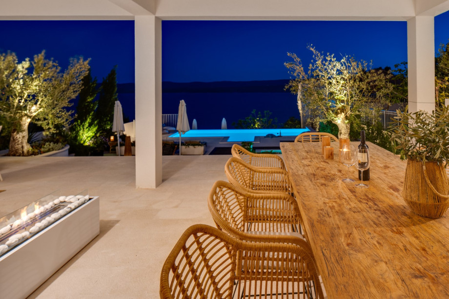 The outdoor area offers an amazing sunset view that will take a breath away