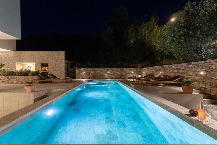 You will have all that a modern guest needs for a perfect and relaxed holiday enjoying the high quality furnishing and carefully selected details