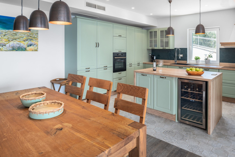 Fully equipped kitchen with all the needed amenities needed for a very comfortable stay