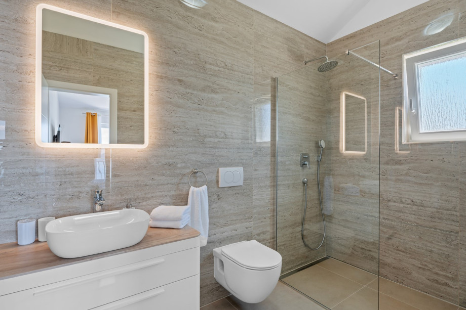 En-suite bathroom for bedroom No.3