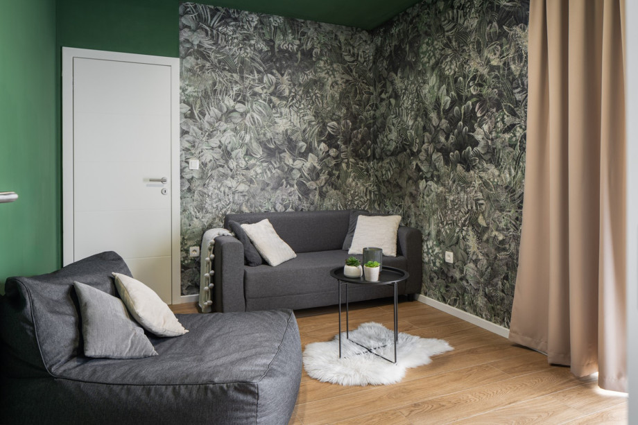 Media room with a sofa (that can convert into a sofa bed 140cm x 200cm), TV, A Play Station 5