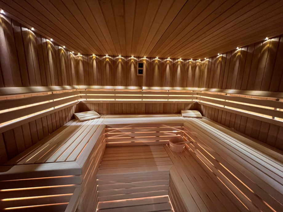 Finnish Sauna room, next to sauna are 2 toilets with shower