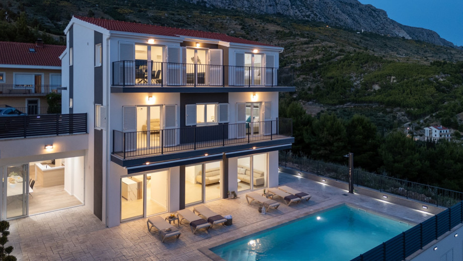 Night view of the villa and outside area
