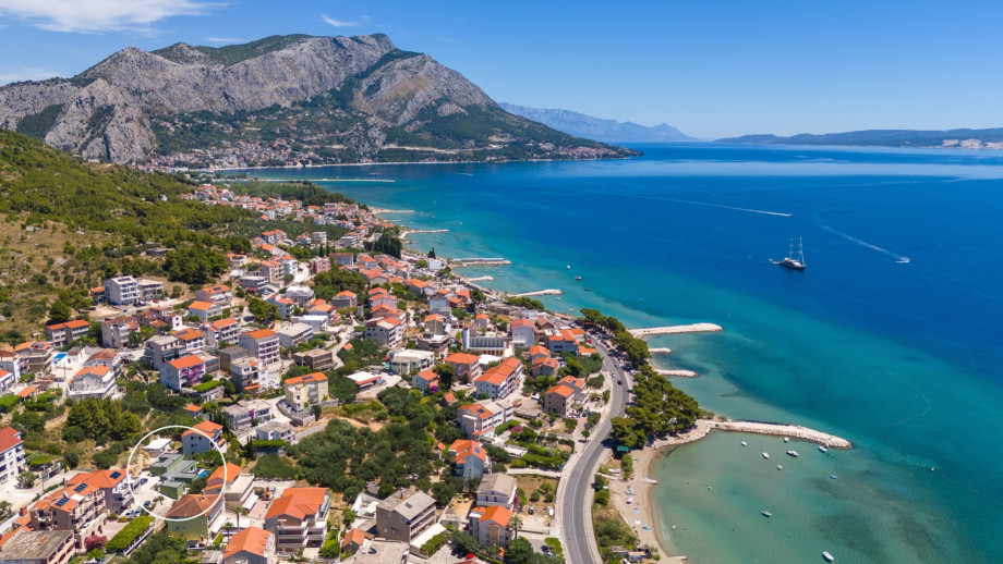 Marked position of the Villa Verde in Duće