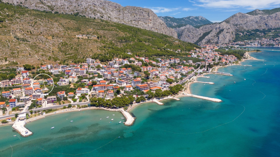 Marked position of the Villa Verde in Duće