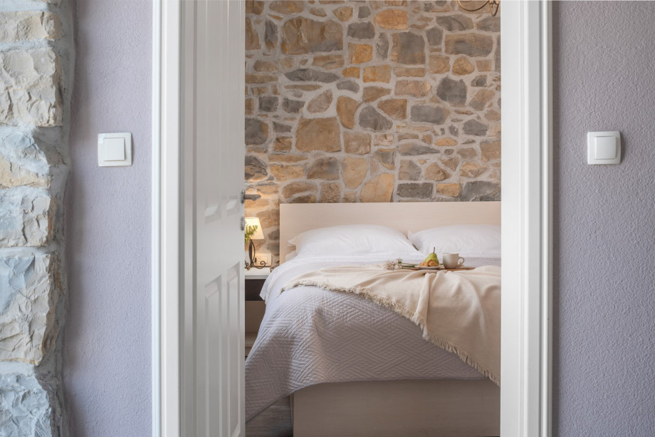 Bedroom NO2 with double bed 160cm x 200cm, air conditioning, TV