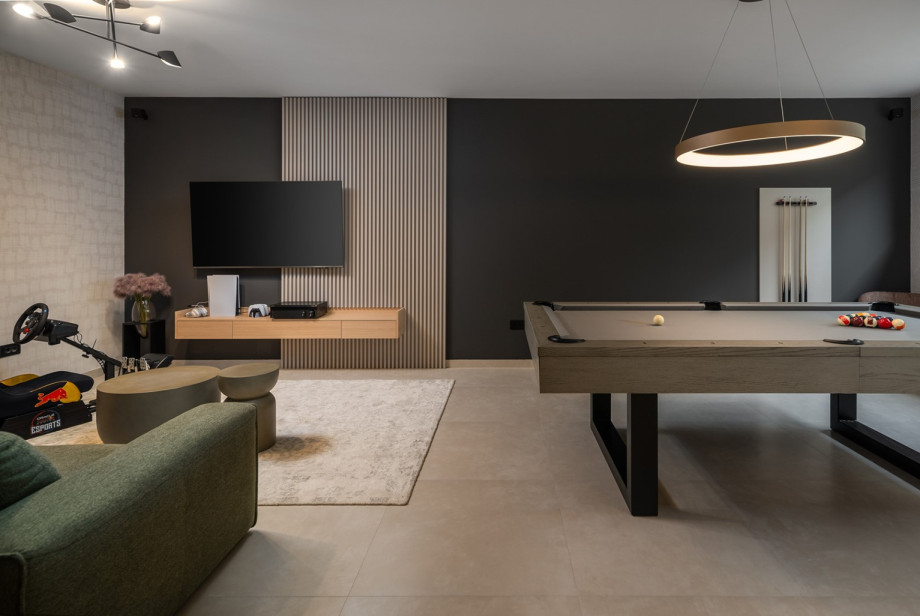 55sqm FUN ZONE with a Pool table, sofas, a flat screen TV`s