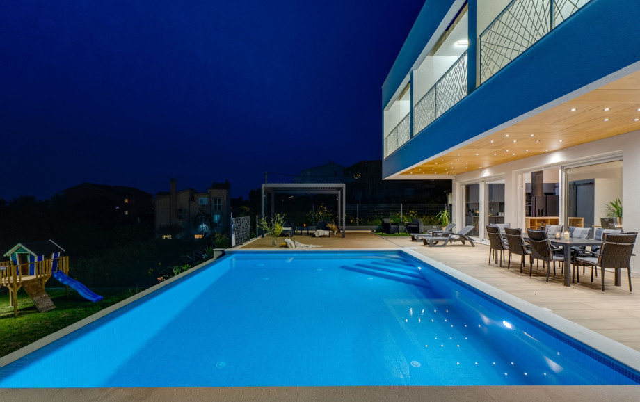 Villa Casa Bella provides the epitome of comfort and style and can accommodate 8 people