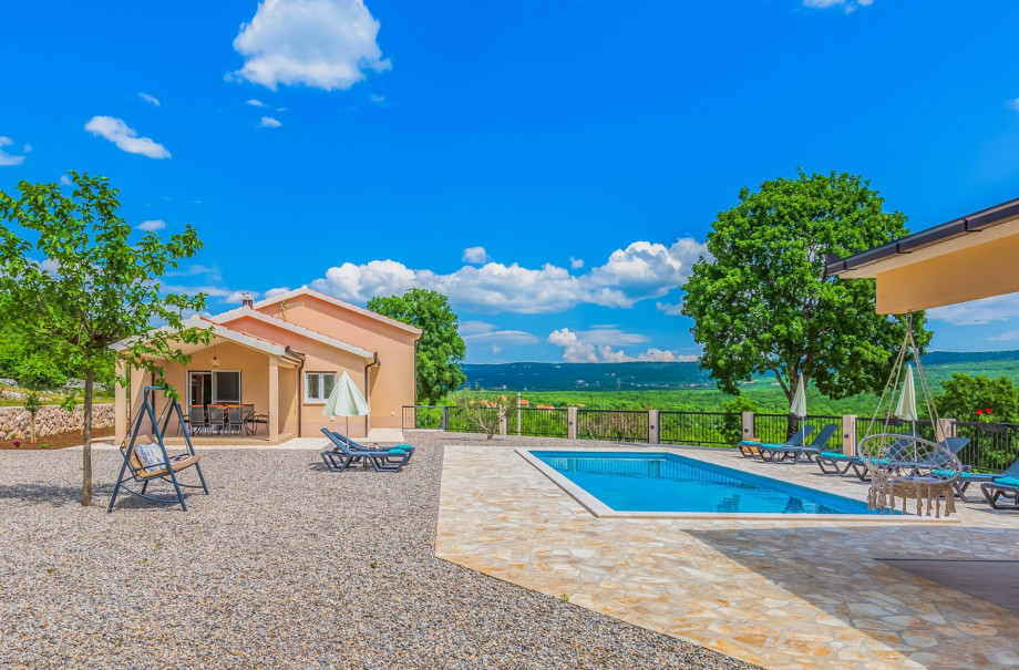 Huge sun deck area with 8 sun deck chairs and few parasol