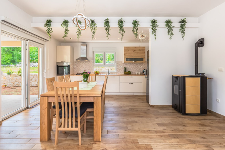 Dining table for 8 people