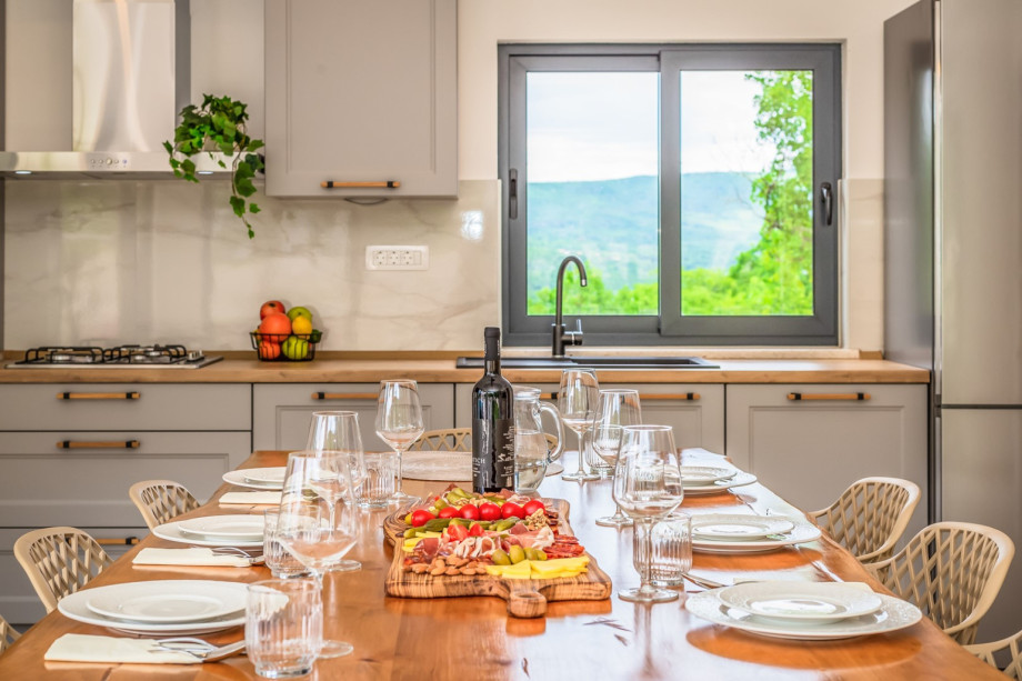 Fully equipped kitchen with all you need for a very comfortable stay