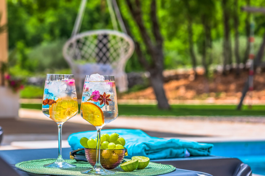 Huge sun deck area offering many outdoor lounge areas