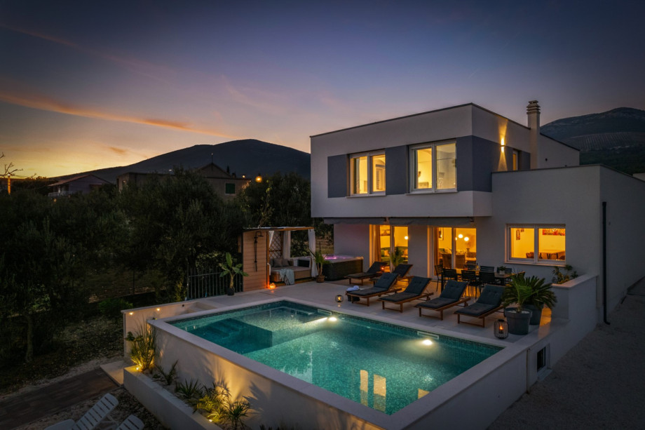 Enjoy evenings at a very comfortable pool area