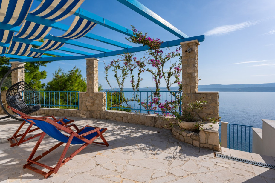 Smaller sun-deck area where you can enjoy your privacy