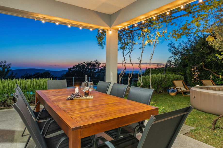 Spectacular sunset views, overviewing town Split and the sea in the distance