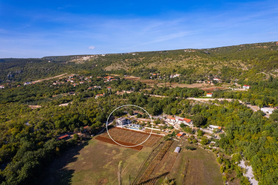 Popular destination for those looking for a quiet family holiday in the hinterland