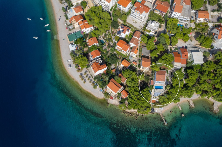 Beautiful place Stanići near Omiš and location of Villa Azzurro, 30m from sea