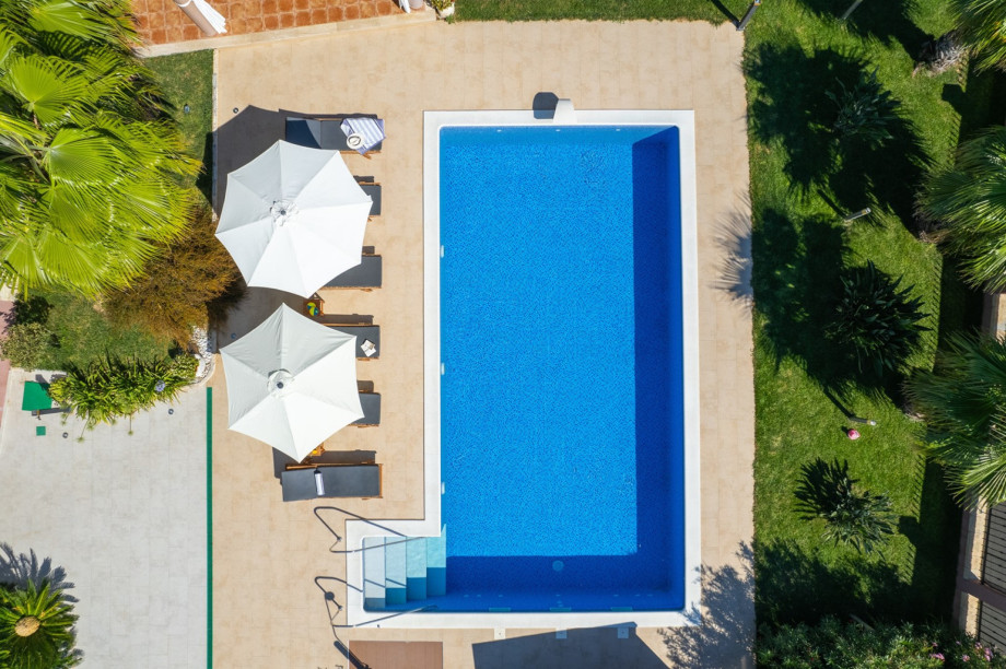 a private, heated 10m x 5m pool with massage system, 6 deck chairs and 2 parasols