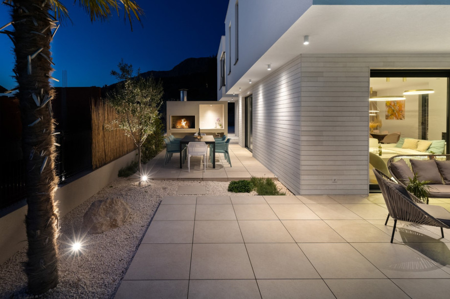 Relax and enjoy a glass of wine on hot summer evenings