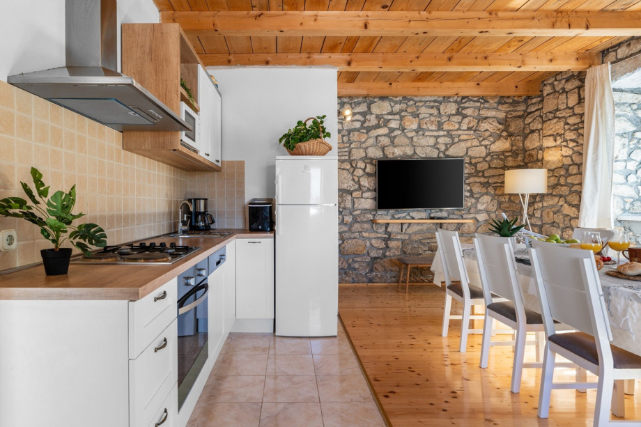 Fully equipped kitchen with all needed kitchen amenities