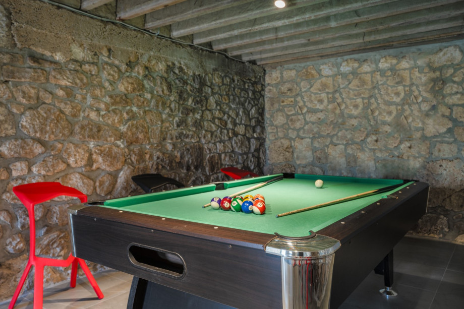 Game room with stereo and darts