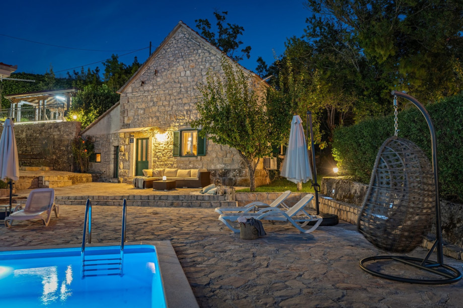 Beautiful night next to the heated swimming pool