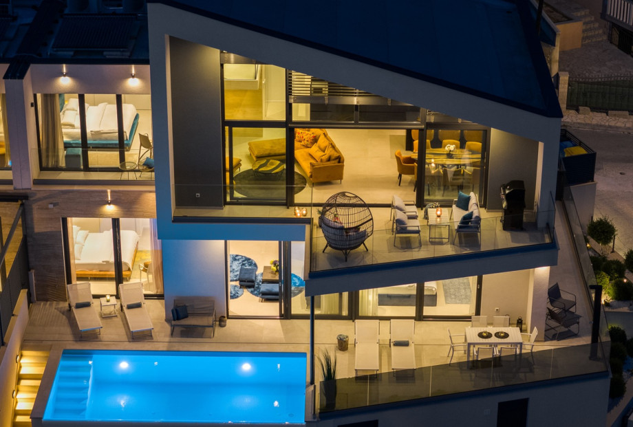 Sun deck area with deck chairs where you can relax in the sun