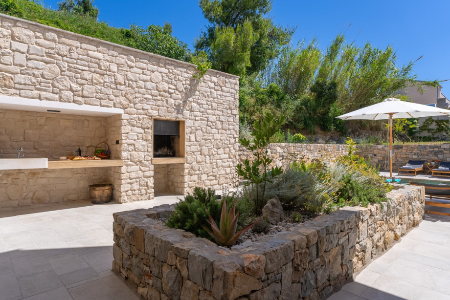 Enjoy an authentic outdoor area with fresh, homegrown herbs you can use in your cooking.