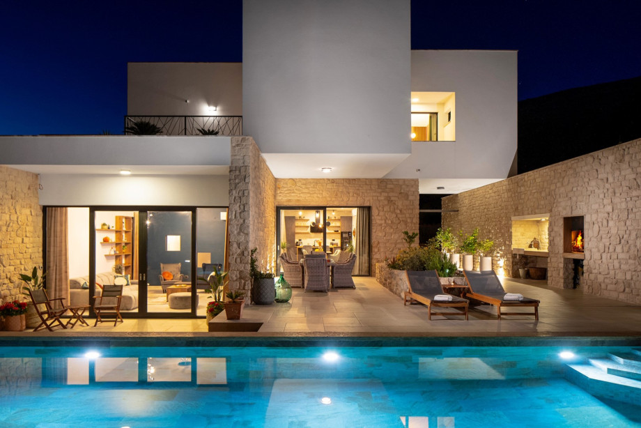 Mediterranean style house like Villa Praska (Villa Peach), with typical Dalmatian surroundings like stone walls