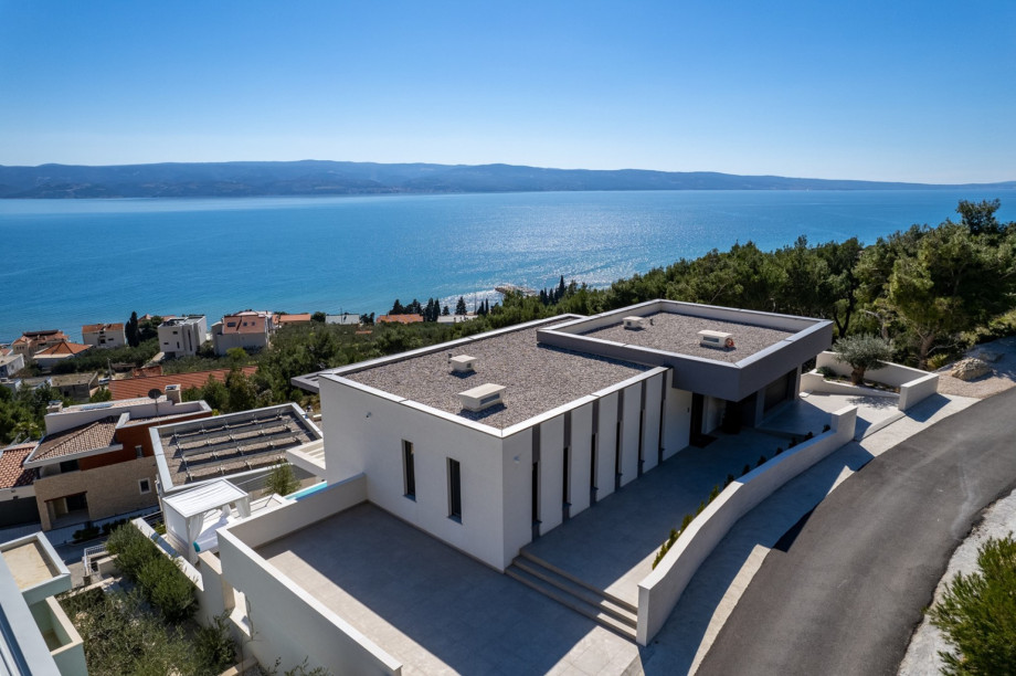 Villa Andoris is a fully air-conditioned property.