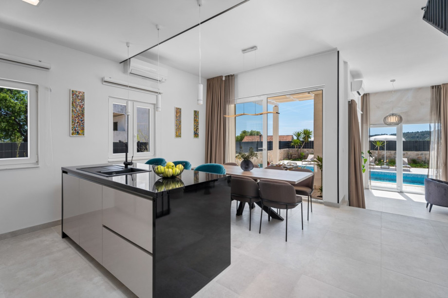 Villa Ora offers a fully air-conditioned kitchen