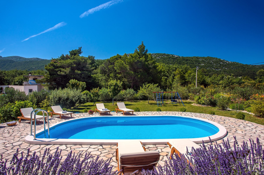 Lovely pool for hot summer days