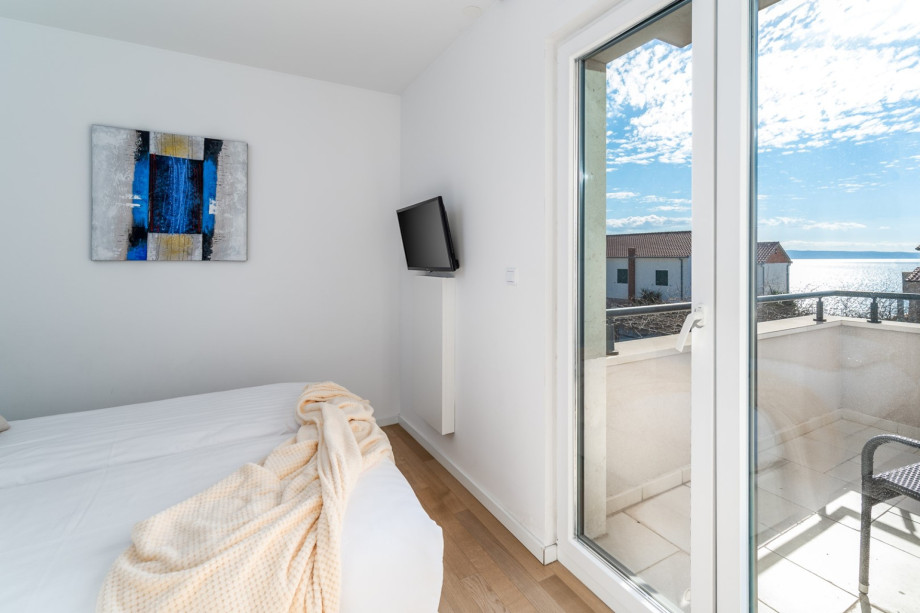 Bedroom No6 with double bed 160x200, sea views, balcony, en-suite, TV, A/C