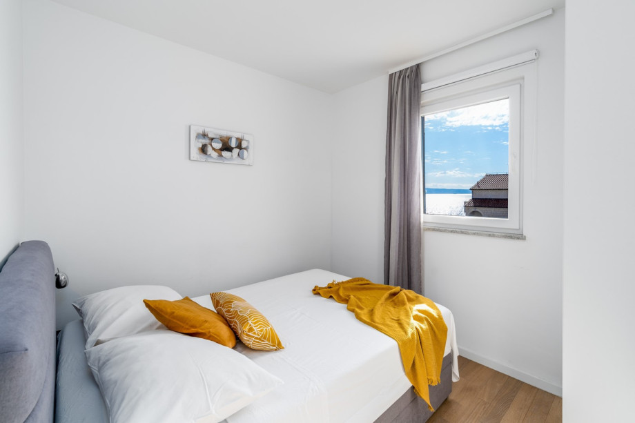 Bedroom No7 with double bed 140cmx200cm, A/C